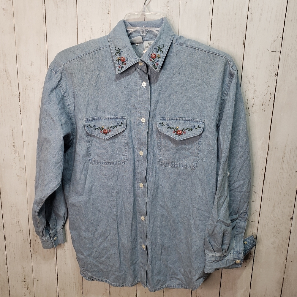 Vintage Deadstock NWT Capacity Women's Embroidered Denim Shirt Size Medium.